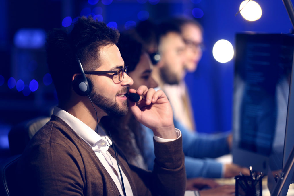 Quel est le but d'un logiciel CRM ? 5 Qui contacter pour mettre en place un logiciel CRM ?