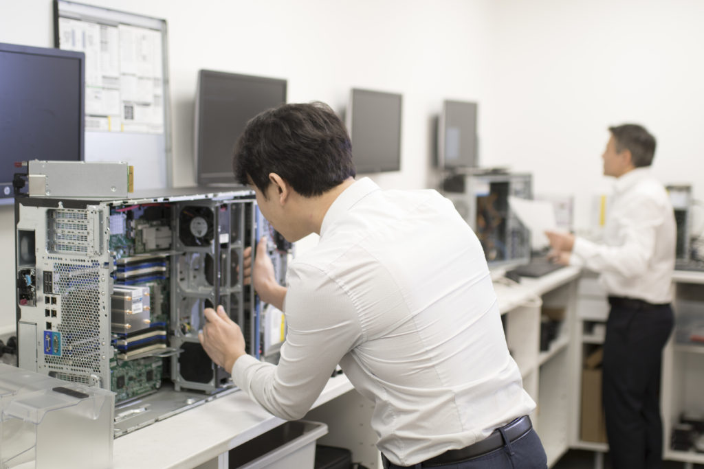 Pourquoi faire appel à un réparateur informatique ? 3 trouver un bon réparateur informatique