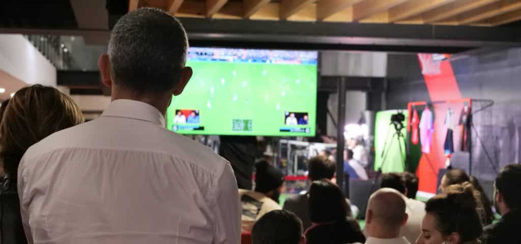 Les collaborateurs XEFI regardent le match FIFA